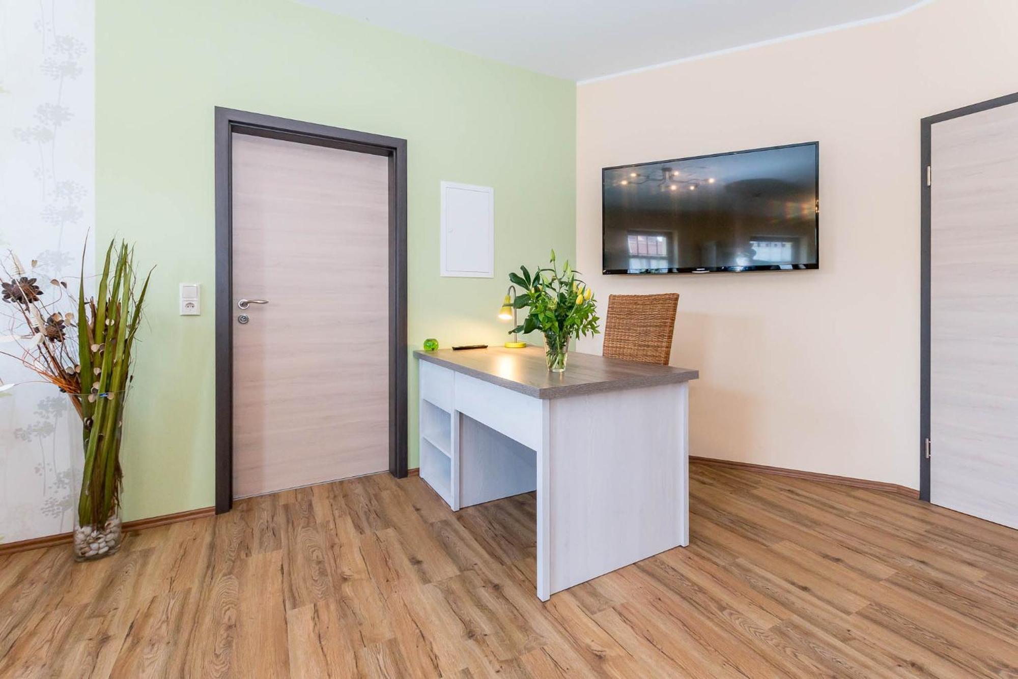 Weingut Pawis Appartements Freyburg Kamer foto